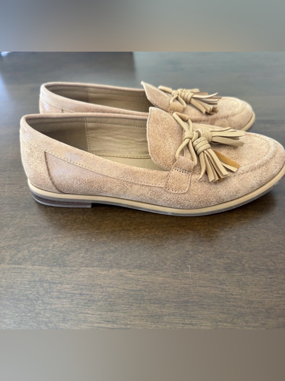 Crown Vintage Light Tan Suede Tassel Loafers